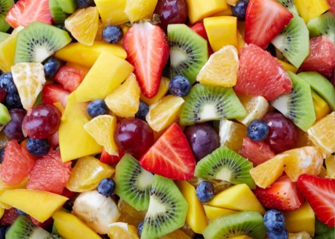 Kolorowe owoce jako alternatywa dla słodyczy